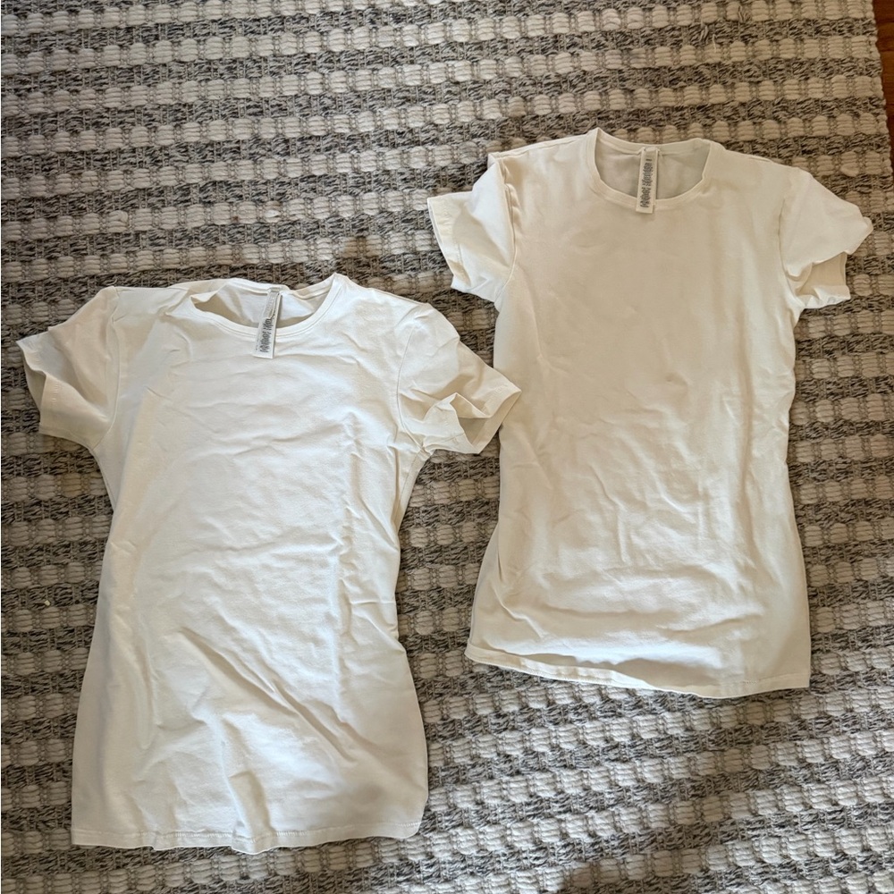 2 SKIMS NWOT white t-shirts size s